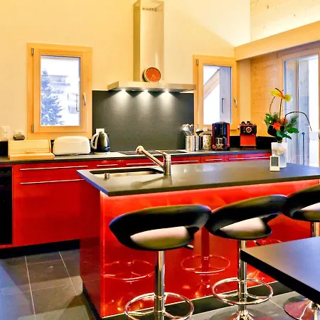 Ferienhaus Grand Chalet With Jacuzzi On Slopes In Riddes