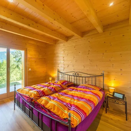 Ferienhaus Grand Chalet With Jacuzzi On Slopes In Riddes La Tzoumaz